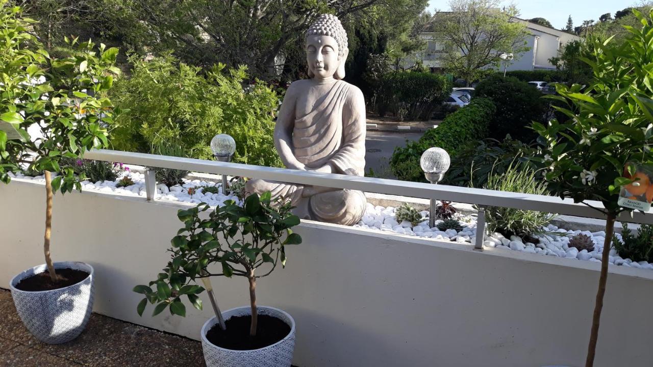 2 Pieces Avec Grande Terrasse Apartment La Ciotat Exterior photo